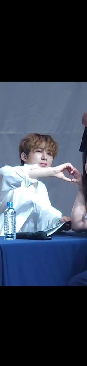 🆔한빈아수고했어🤖 tweet media