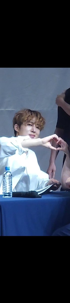 🆔한빈아수고했어🤖 tweet media