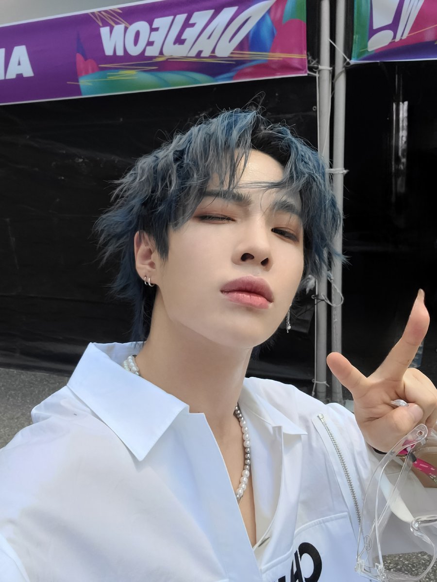 BAE173_member's tweet photo. [#무진]

Cool

#BAE173 #비에이이173
#MUZIN https://t.co/q4nJ3w93RS