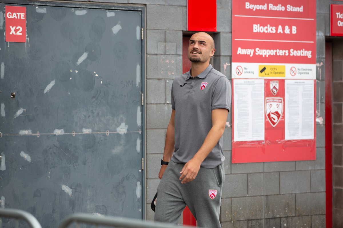 MorecambeFC's tweet photo. Afternoon, lads! 👋

#UTS 🦐 | #MORvWAL https://t.co/EVDWeTYPAB