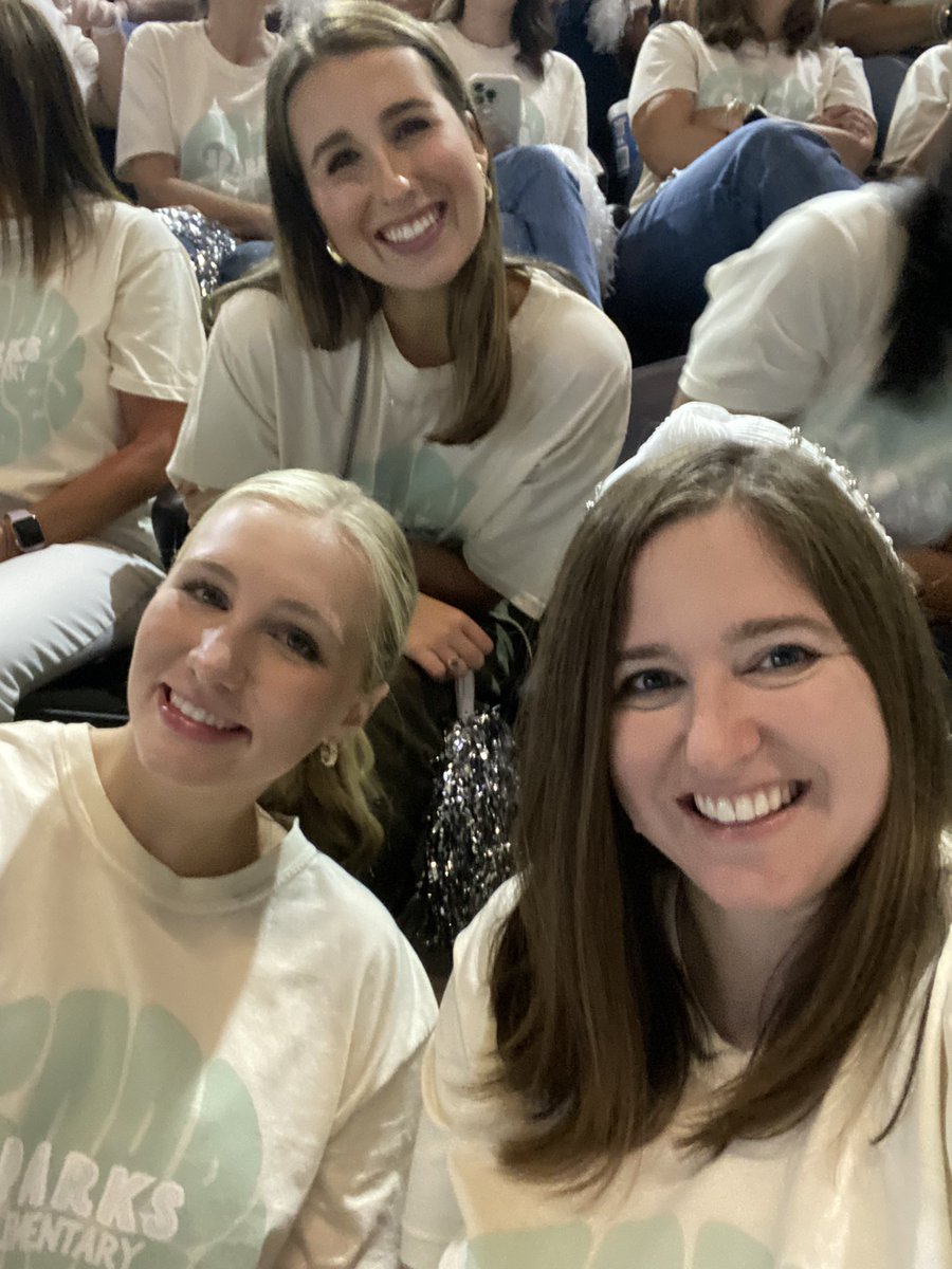 Convocation was so much fun with my 3rd grade team! We are ready for our kids! #FISDelevate <a href="/SparksElemFISD/">Sparks Elementary</a>