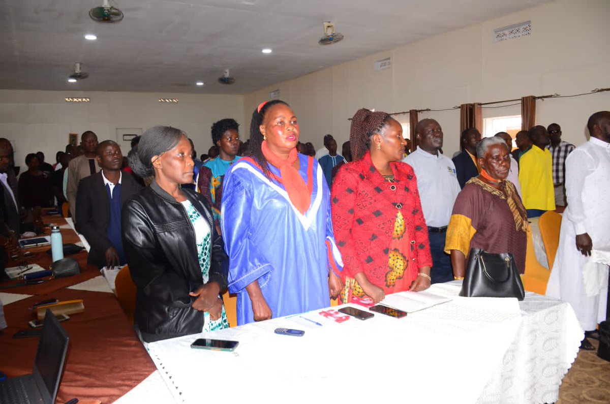 Rt. Hon. Prime Minister @R_Nabbanja and technical officers from the Prime Minister’s Delivery Unit (@PMDU_OPMUganda) in the Office of the Prime Minister are in greater Mubende. They are introducing to the district political leaders and technical officers in this area the