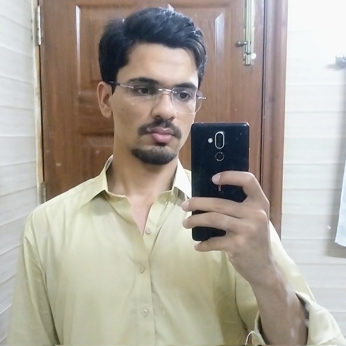 thatumer's tweet photo. Tau ho jaye muqabla? https://t.co/HhQS7JBaLU
