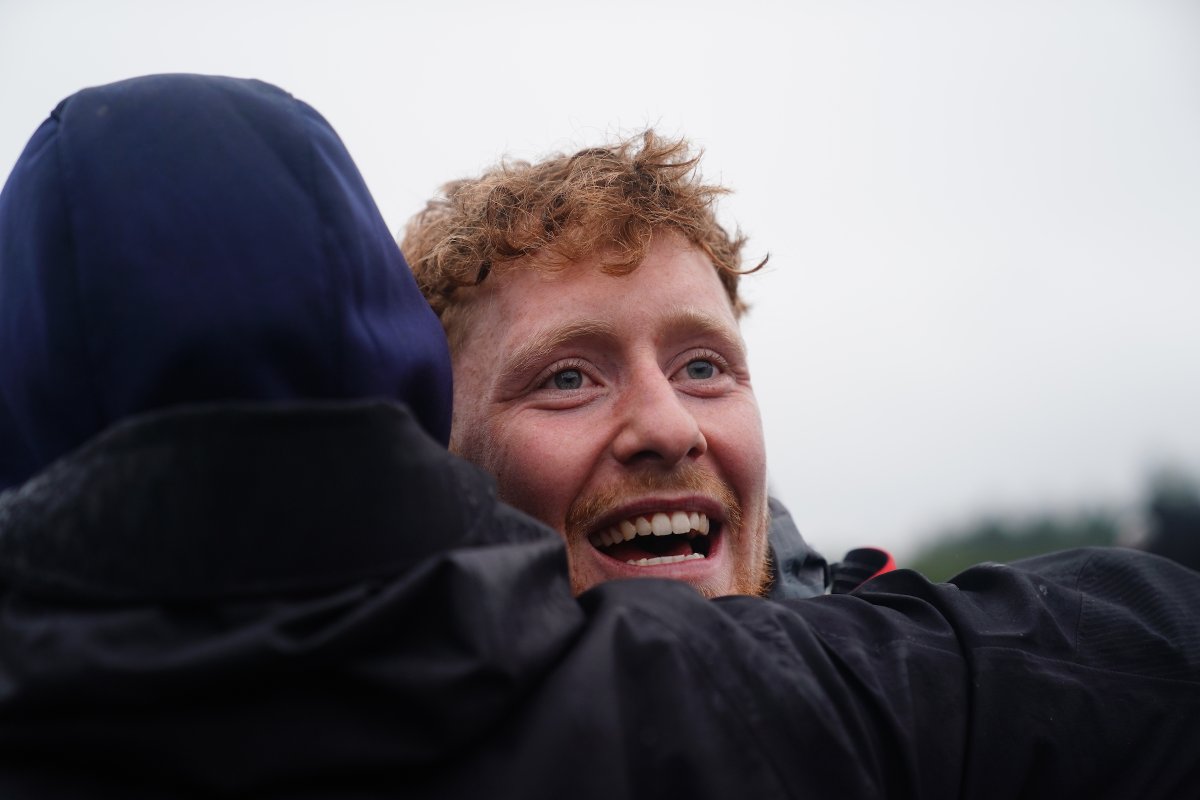 UCI_MTB's tweet photo. CHARLIE HATTON!

Incredible run to take the ultimate title! 
🌈 2023 UCI Men Elite Downhill World Champion 

#GlasgowScotland2023 @BritishCycling https://t.co/icvZ9kWoUO