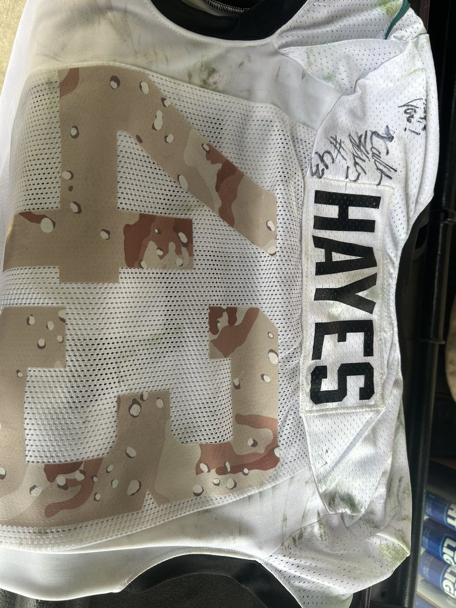<a href="/King_Hayes001/">Kaleb Hayes</a> it was an honor to have met you in person today. I cannot thank you enough for the signed jersey, can’t wait to watch you develop and become a dominate DB and piece to my Jags #DTWD #IWATG #DUUUVAL