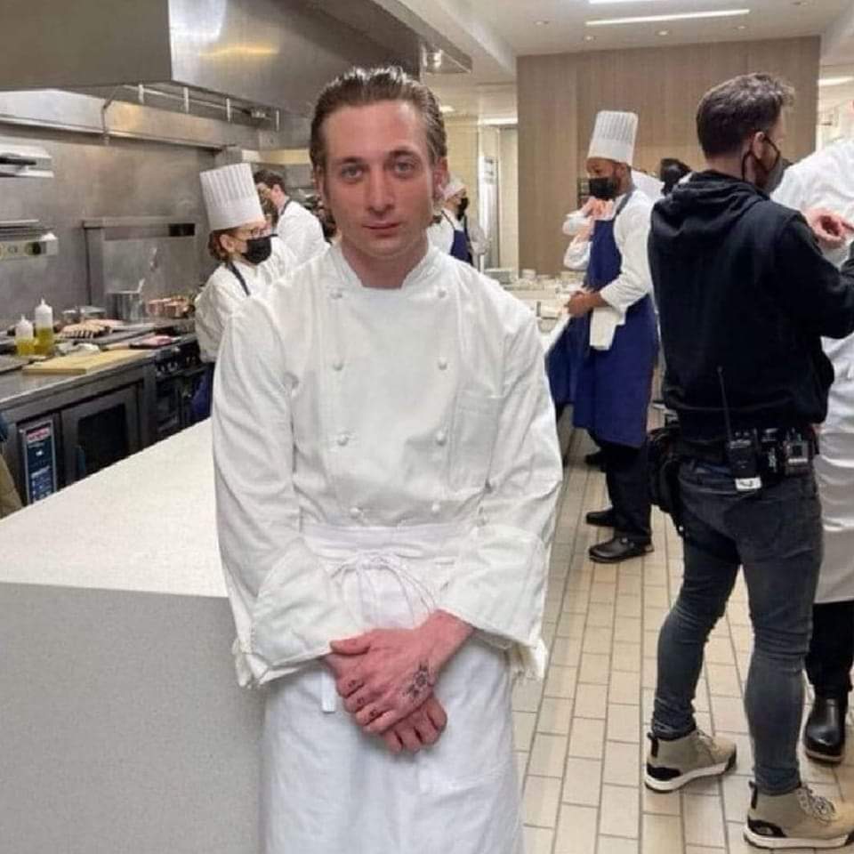 ElGeorgeRiveraR's tweet image. Cuando corto cebolla para echarle al huevo revuelto.