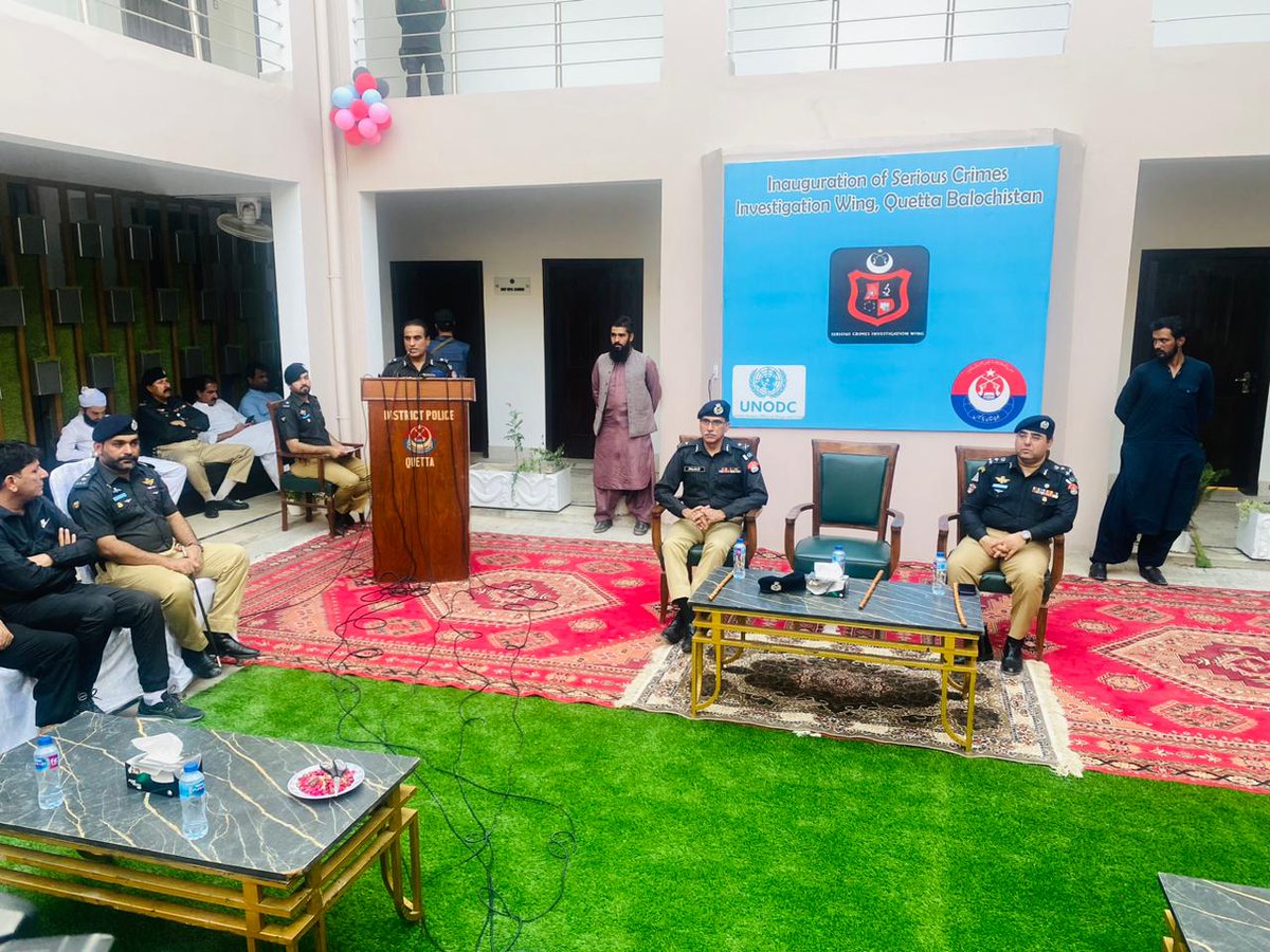 بلوچستان پولیس کی جانب سے ایک اور بہترین اقدام " سنگین جرائم کے لیے باقاعدہ الگ انوسٹیگیشن ونگ کا افتتاح کیا گیا۔
آئی جی پولیس ڈی آئی جی کویٹہ اور ان کی ٹیم کا یہ اقدام قابل تحسین ہے۔