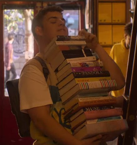 no one:

me after being in a bookstore for 10 minutes: