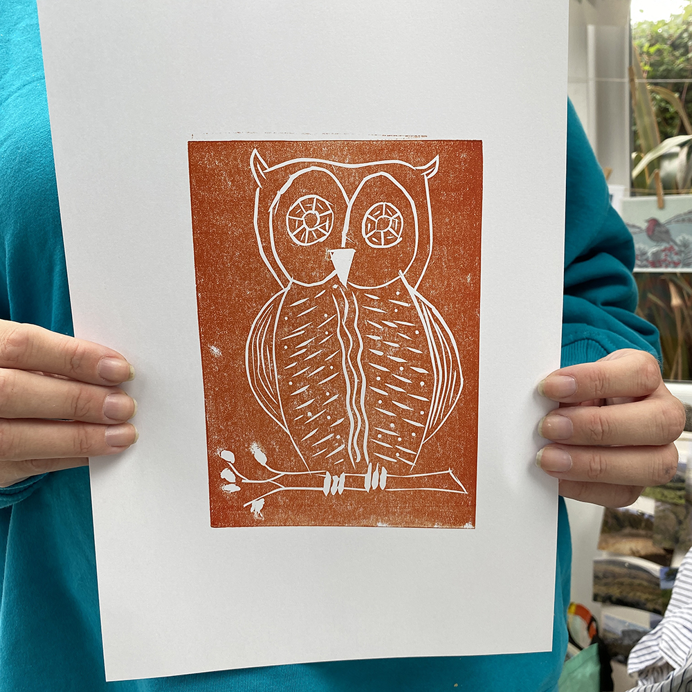 Design_York's tweet photo. Today’s #linocut workshop with a bit of a Halloween vibe. 🦉🦇 All complete beginners.
Learn online too at https://t.co/aqGsjIsYsL
#linoprint #printmaking #northyorkshire #york #linocutcourse #printmakingworkshop #workshops https://t.co/X7VVnwCtW6