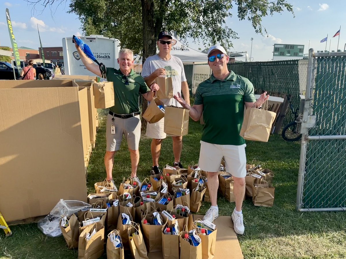 A special thank you to @Northview  for helping us welcome our <a href="/wwsweb/">WWS</a> students back for the 23-24 school year.  We hope your gift of pancakes provides you a hot meal &amp; warm conversation! We look forward to seeing you on Aug 10! 

#WeAreWestfield  #rocktheblock2023