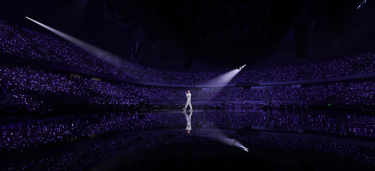 lay_studio's tweet photo. In all time spent, fulfilling or wasted, our mark is on each other. Whether we meet or not, we're together. Every journey ends, but dreams never look back. Captain @layzhang has arrived in Shenzhen. Waiting to meet at the next stop! #LAY_GRANDLINE2023 https://t.co/Y2Px0eBvxI