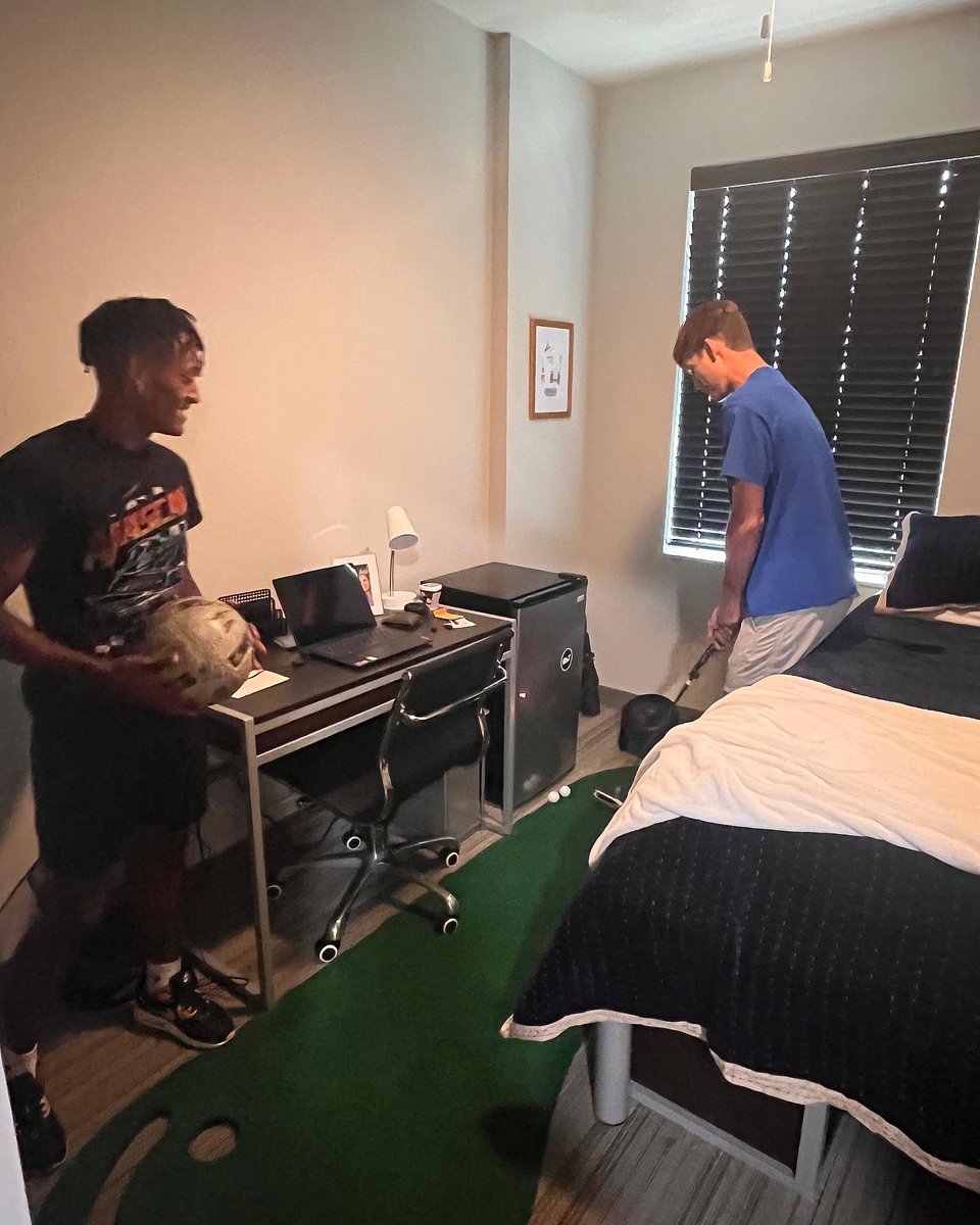 UKMensSoccer's tweet photo. Our newcomers have been moving and settling in all week. Check out some move-in flicks of Lucho, Silas and Alex! 📸

Welcome home! 🏠 (Is that a putting green we see? 👀⛳️)

#WeAreUK | #GBED https://t.co/cGL1wt6eVi
