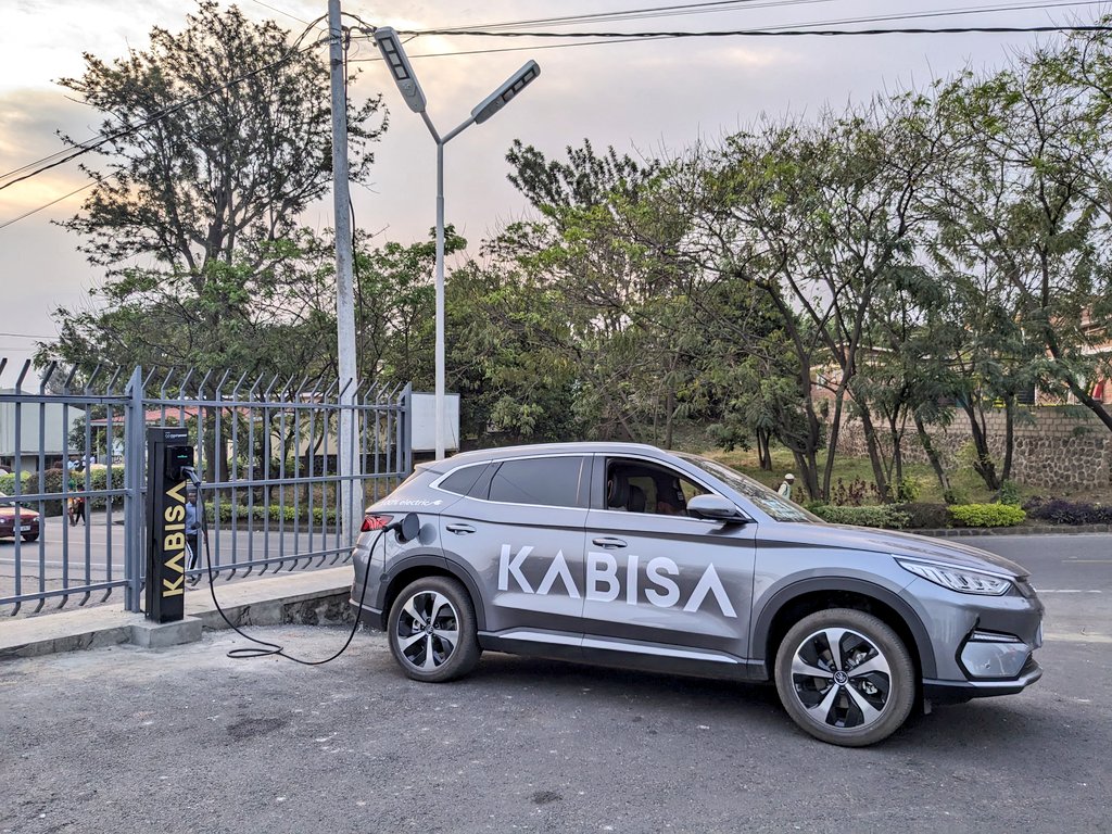 David Toovey (@davidtoovey) on Twitter photo Awesome to see the @GoKabisa electric car charging network expand to <a href="/RubavuDistrict/">Rubavu District</a>!
Clean and green transport across Rwanda is becoming a reality!
#GreenRwanda🇷🇼🌿 Awesome to see the @GoKabisa electric car charging network expand to <a href="/RubavuDistrict/">Rubavu District</a>!
Clean and green transport across Rwanda is becoming a reality!
#GreenRwanda🇷🇼🌿