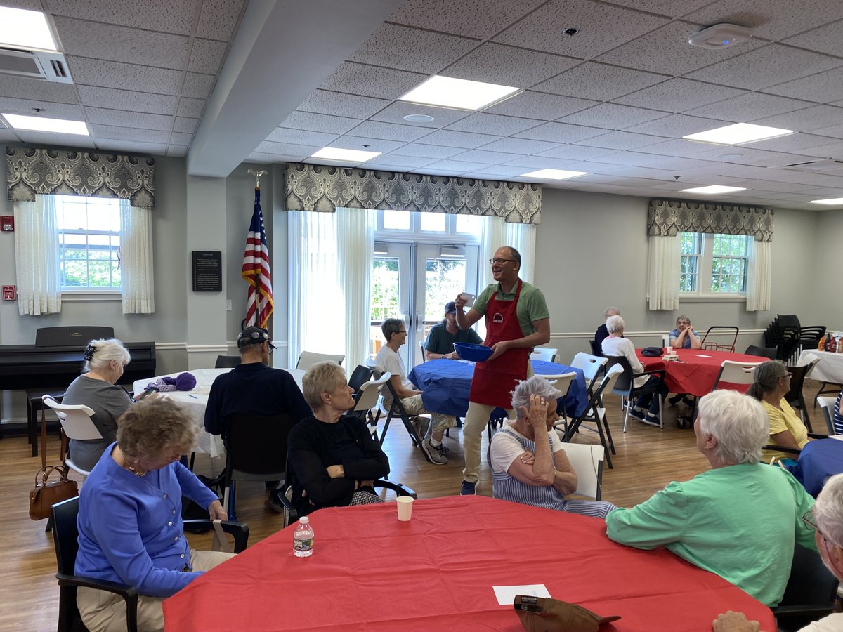 KateforRep's tweet photo. This past Thursday, it was such a pleasure for my office to join @SenJasonLewis for an ice cream social at the Milano Center in #MelroseMA! It was a wonderful opportunity for #TeamKLG to connect with constituents while enjoying ice cream sundaes!
#32Middlesex https://t.co/2pmvdc8utV