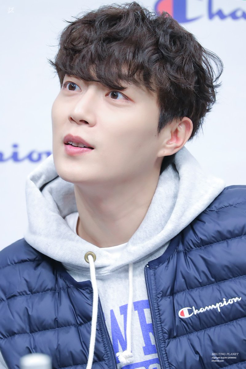 세리 tweet media