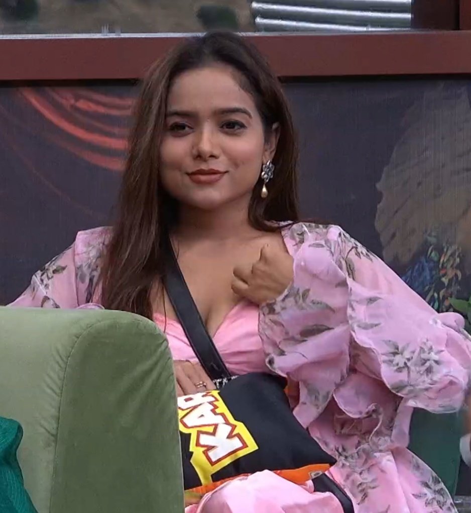 ShaluPa47729697's tweet image. #MANISHADESERVERESPECT  #ManishaRaniDeservingWinner