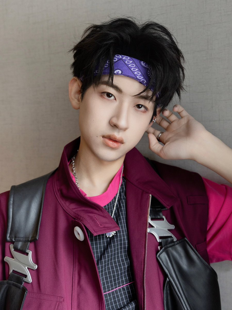 NEBULAxGALAXY's tweet photo. น้องเชาลุคนี้ หล่อกร้าวใจเหลือเกิน 😍😍😍 https://t.co/7CUvVyPAJd