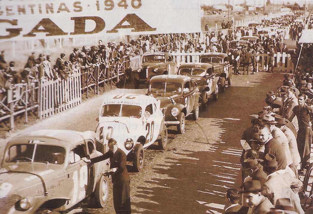 museodeltc's tweet photo. ▪ 86 años de TC ▪
-
Un 5 de agosto de 1937 se corría la primera competencia de Turismo Carretera que le daría inicio a la categoría más longeva del mundo en actividad.
-
🔗 https://t.co/CWCCXZKpYO 
-
#MuseoDelTC ▪ #TurismoCarretera 
📸 @HistoriaTC https://t.co/vVkhgdBwuK