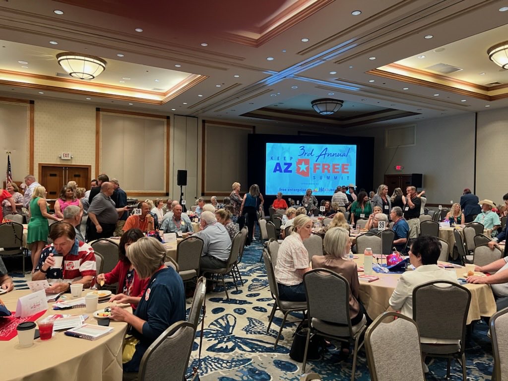 JHoganGidley's tweet photo. Another packed house of America First Freedom Lovers at the 3rd Annual
“Keep Arizona Free Summit.”
This massive event is sponsored by an incredible partner of the Center for Election Integrity at @A1Policy - the Arizona Free Enterprise Club.
#EasyToVoteHardToCheat https://t.co/toalp7AUvL