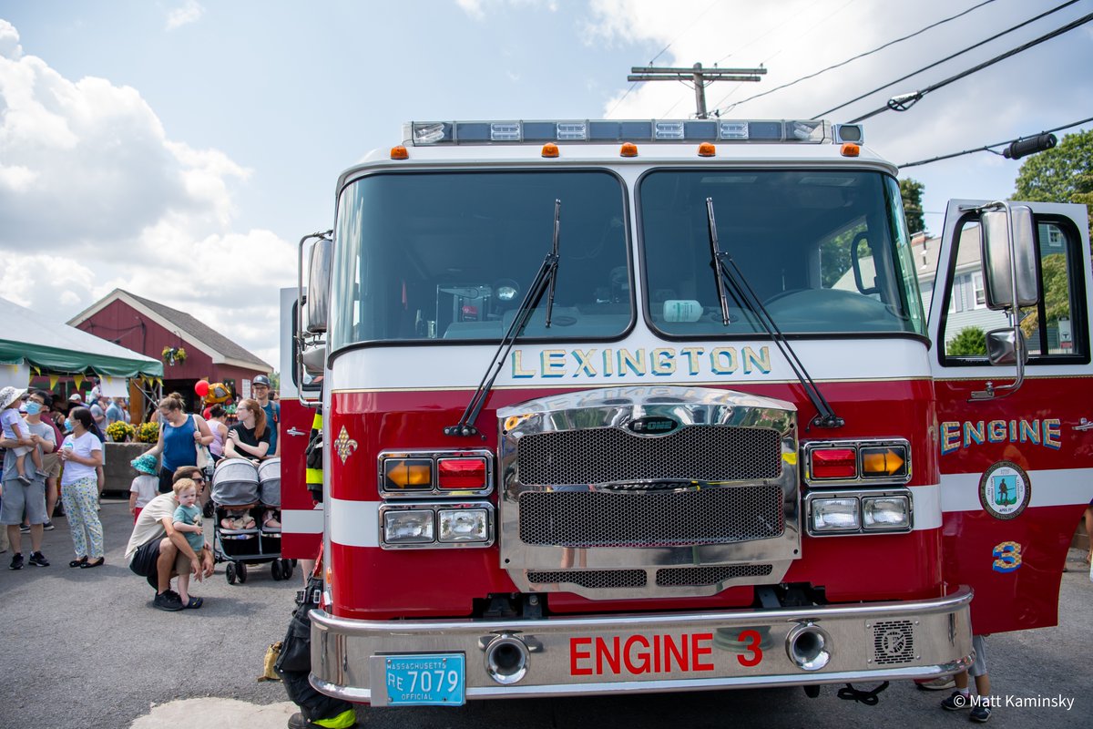 matty_kam's tweet image. Wilson Farm in #Lexington is holding an ice cream social and Touch-A-Truck event from 11-4, all proceeds go to Team Wilson Farm&apos;s Pan-Mass Challenge Ride. #PMC2023
