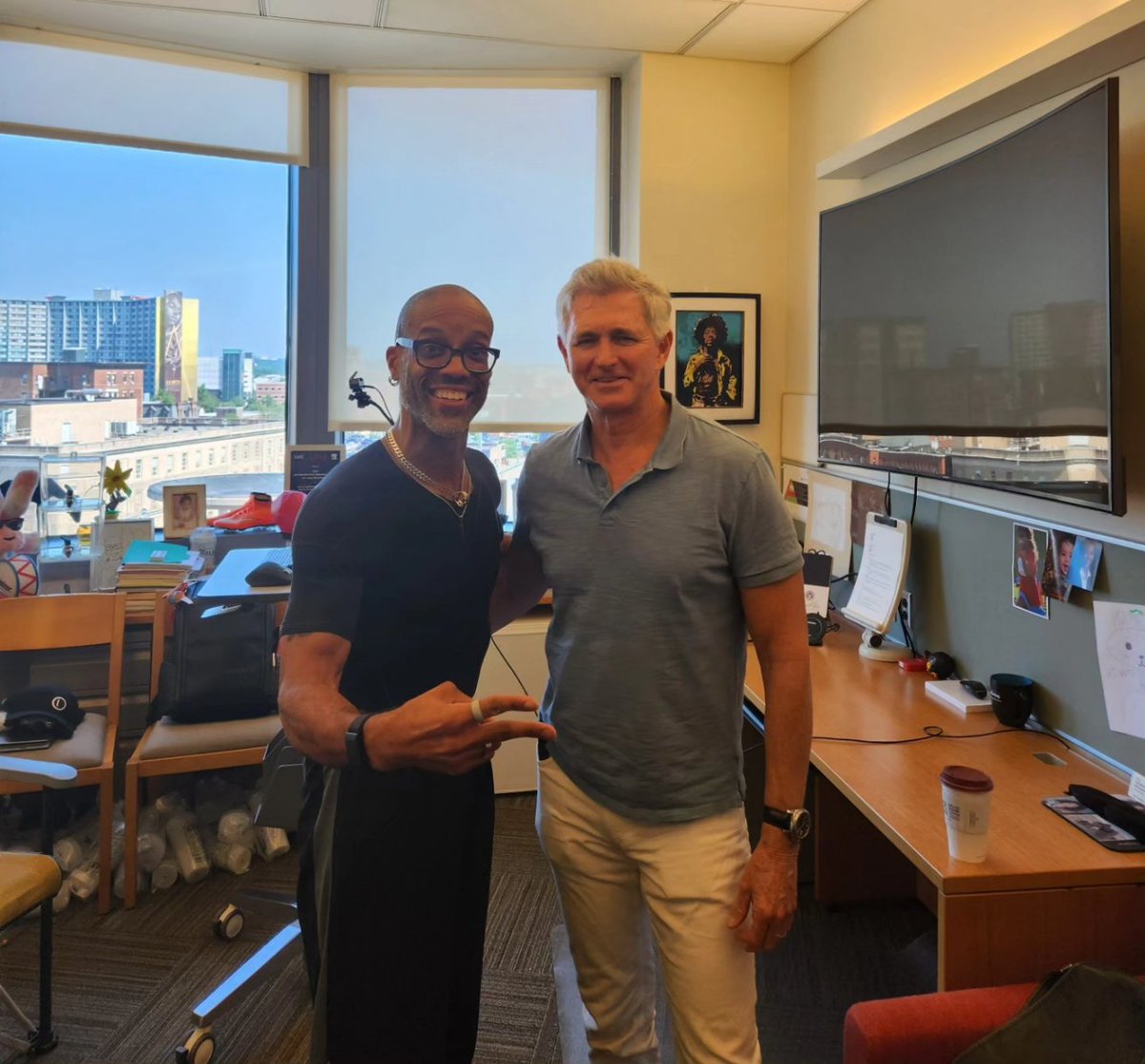 amreed2's tweet photo. Only at @Wharton can a random Friday include the #NFL Chief Marketing Officer #TimEllis stopping by your office to chat all things marketing strategy. I got to dive into his approach documented by @Adweek. Thanks to my colleague @Prof_Yildirim for the hook up. Iearned a lot. And Tim's 👞 game is on point IJS @Penn @SXMMarketing @WhartonBizDaily