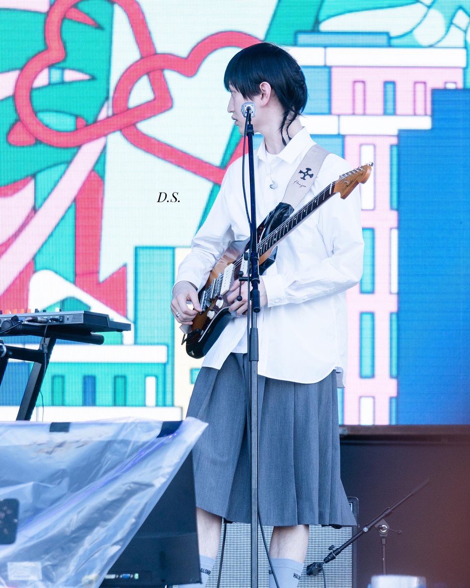 230805 #실리카겔 #김한주 @펜타포트 
치마 가장 잘 어울리는 락스타 1위.