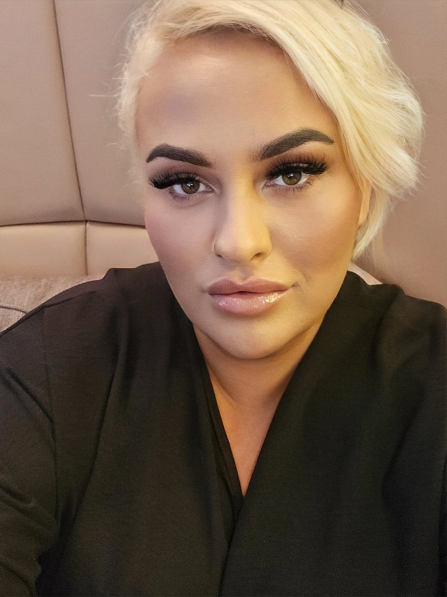 amyt1485's tweet image. London baby!! #powerprofit