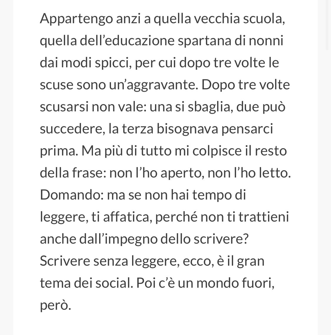 Curiosa di leggere le scuse di #concitadegregorio, mi imbatto prima in un articolo che rievoca l’altra felice sua battuta sui supplenti dell’alberghiero di Massa Lubrense, poi in un articolo sulle scuse. Chissà se oltre ad averlo scritto lo ha anche letto.