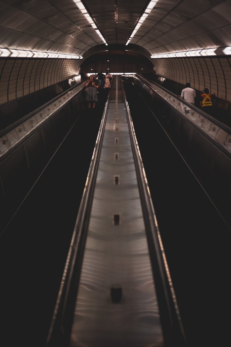 Gucci morning 🚆 
•
#PhotographyIsArt #photographylovers #NYC