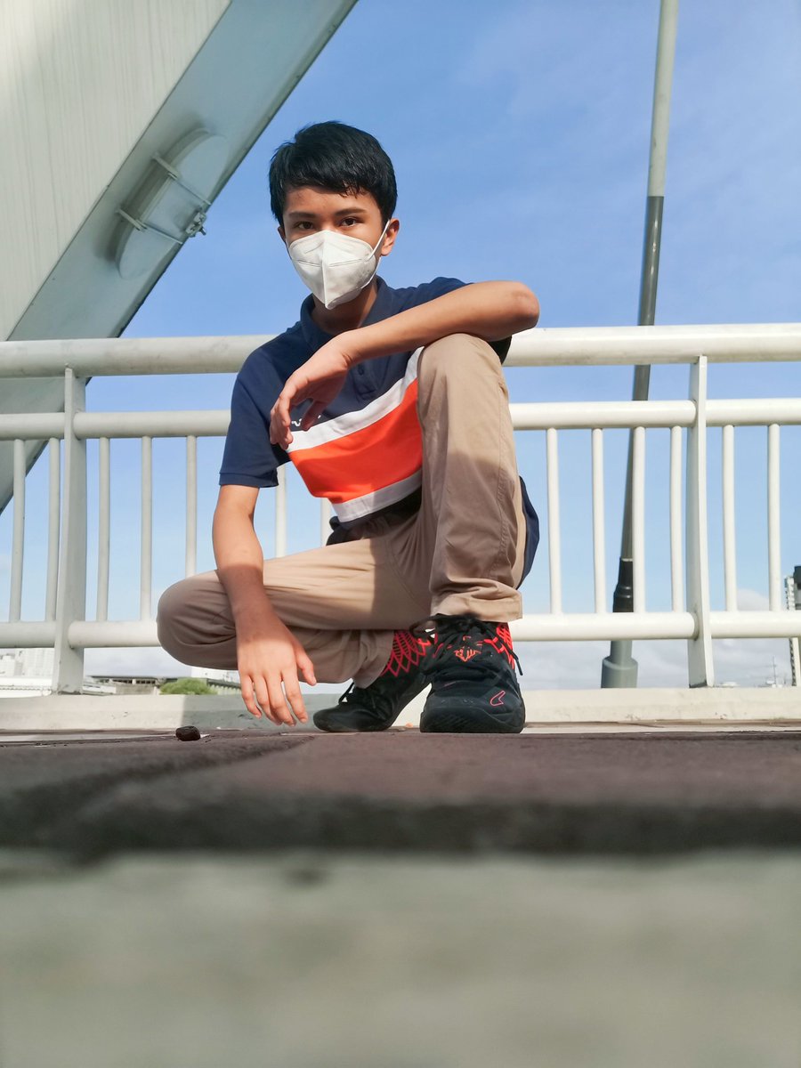 Lightningboypl1's tweet photo. Cherishing the last days of summer break with a refreshing walk at SM Mall of Asia Arena. Let's welcome a new day of learning at University of the East! 📚 https://t.co/TuBpwHwN4N