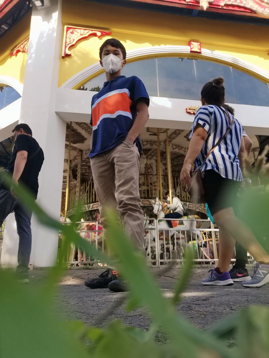 Lightningboypl1's tweet photo. Cherishing the last days of summer break with a refreshing walk at SM Mall of Asia Arena. Let's welcome a new day of learning at University of the East! 📚 https://t.co/TuBpwHwN4N