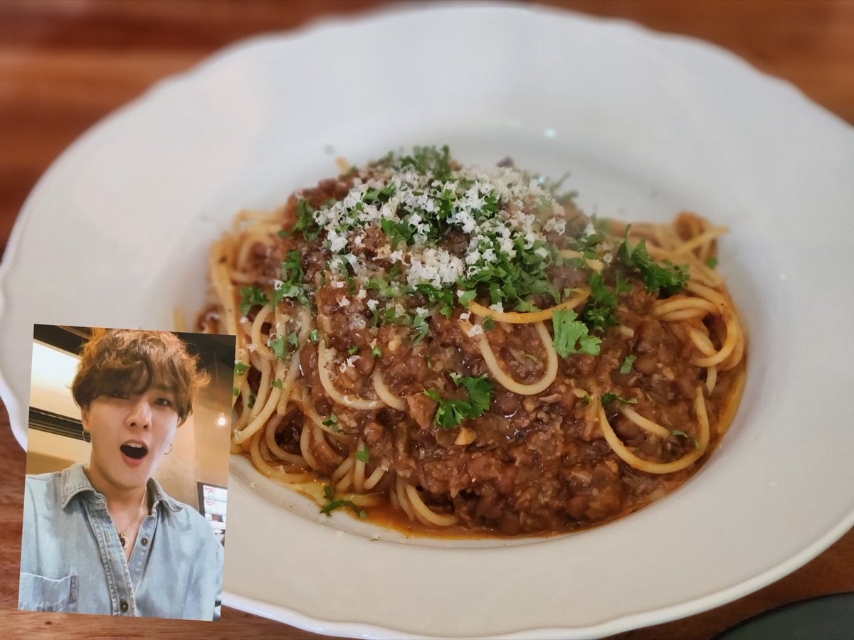 MY_IO3's tweet photo. 망원 다켄씨엘

라구파스타랑 바다향페스토오일 먹었는데 둘 다 맛있당
비건 식당인데 전에 공존1기 나오셨던 단ㅈ앙님이 운영하신다는 거 같아서 괜히 혼자 반가웠움

#동혁밥어쩌구기억안남 https://t.co/TWQriyXEeM