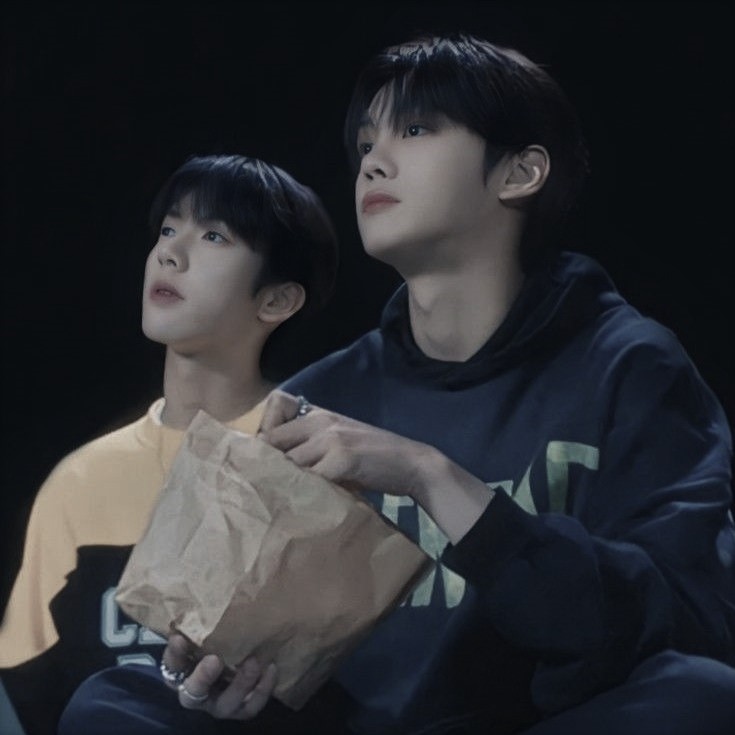 violetaeology's tweet photo. ingkar; gyujin one tweet au

tw // major character death, mention of divorce and violence

© 2023, violetaeology https://t.co/OpAucMHWyv