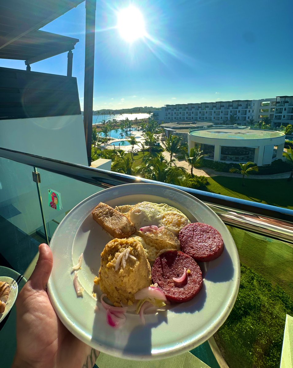 ☀️GM! Nothing like eating Mangu IN Dominican Republic 🇩🇴😂🫡