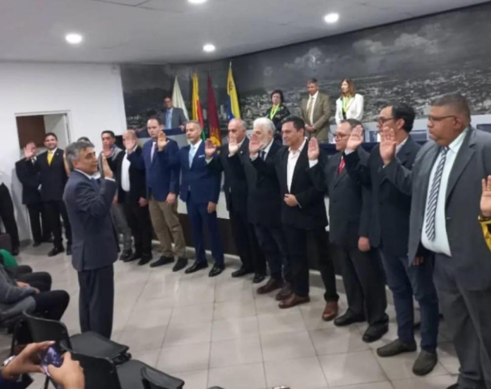 RamonMarch's tweet photo. Formar parte de la nueva junta directiva de la cámara de comercio de Valencia para el período 2023-2025 presidida por Ernesto Abbas es un motivo de orgullo y compromiso para atender los proyectos de esta nueva gestión en la @ccv_valencia https://t.co/EBataEFOlL