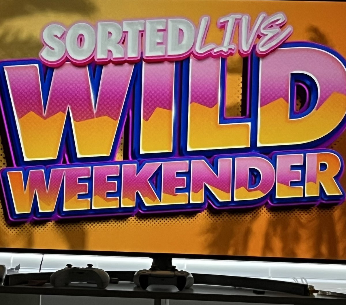 IceIceJess's tweet photo. Who doesn’t love a wet weekend indoors watching carnage @sortedfood #wildweekender https://t.co/srqFsIRzTh