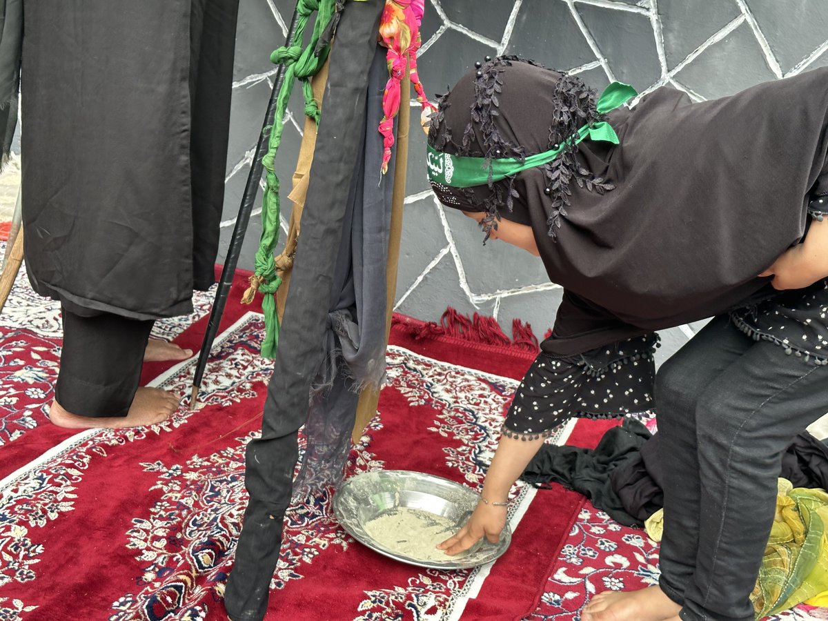 In a solemn display of religious devotion, thousands of Shiite Muslim mourners gathered in the interiors of Dal Lake on 28 July to observe the 9th day of Muharram

Photos <a href="/FMtweets_/">Fahim Mattoo</a>