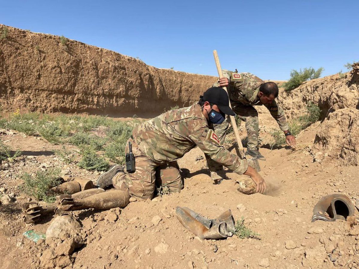 warmediateam's tweet photo. 🔴#Urgent
33rd Brigade of  #Popular_Mobilization
Through a joint security operation with security forces, the Brigade was able to find a stack of a number of #military projectiles and gear belonging to the terrorist #ISIS in the village of Bouglain, south of #Nineveh. https://t.co/CM1I8HWBta