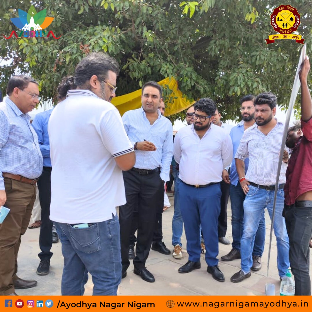 AyodhyaNgrNigam's tweet image. माननीय नगर आयुक्त महोदय श्री विशाल सिंह जी द्वारा चौधरी चरण सिंह घाट, क्वीन हो मेमोरियल पार्क व भजन संध्या स्थल सहित विभिन्न क्रियान्वित विकास योजनाओ का स्थलीय निरिक्षण किया। 
.
.
.
#inspection #iasvishalsingh