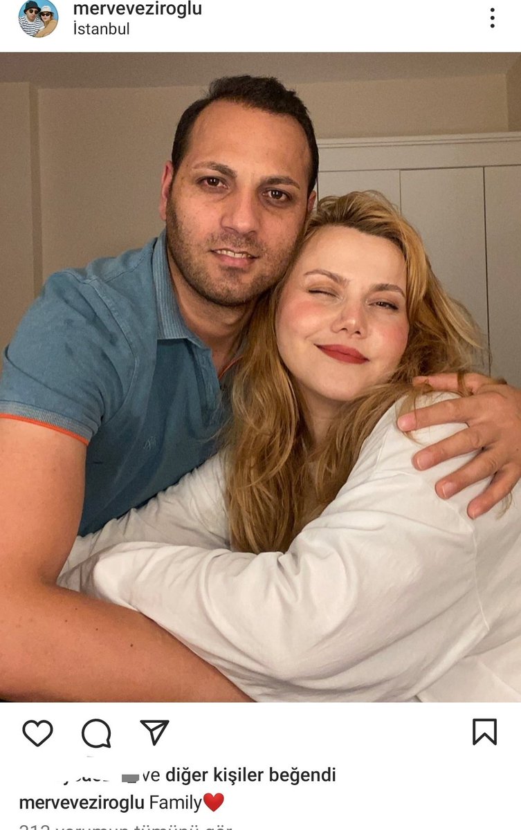 melis_blgc's tweet photo. Yaşam enerjisi dolu cıvıl cıvıl bir kadın daha ailem dediği yaratık tarafından 32 yerinden bıçaklandı ve yoğun bakıma kaldırıldı,yaşam savaşı veriyor.Güvensiz,tehdit altında,her an tetikte olarak yaşamak kadınlar adına çok üzücü.Nefret ediyorum ve kin duyuyorum,
 #merveveziroglu https://t.co/uVltM1uVdk