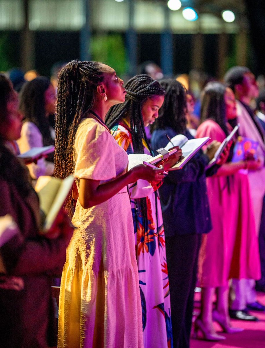 Crankknot's tweet photo. What I was able to grab well from what REV. P.N. UTOMI said at the live performance of the #FireConferenceWithRPN was that “The best thing to happen to a child of God is to be given a vivid description of the mind of God about our earth walk” https://t.co/3vta9JIZlC