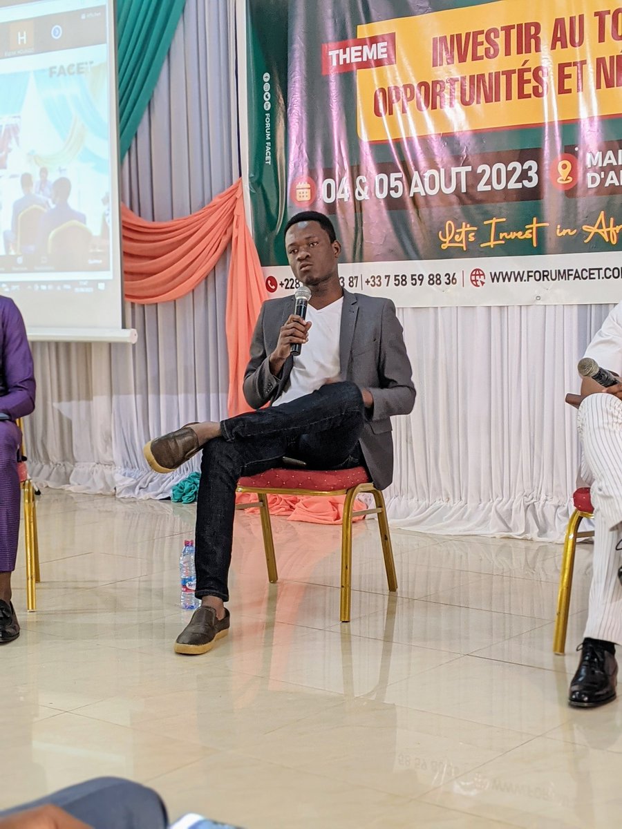 MiawoneneS's tweet photo. Panel: Investir au Togo, opportunités et nécessités.
Divers profils intéressants se sont réunis autour de ce thème pour en débattre et partager leur avis.
Mme @EApampa, M.@BemahGado et M.@sylolanlo. Pourquoi investir au Togo ?

#FACET2023
#hilexpertiz
1/5 https://t.co/wLAAeK8Izr