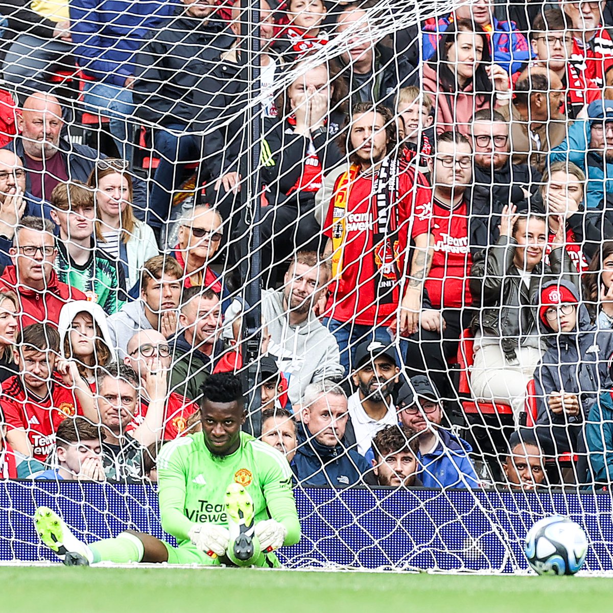 brfootball's tweet photo. André Onana is beaten from the halfway line after a Lens stunner 📸 https://t.co/b21QrFLQxt
