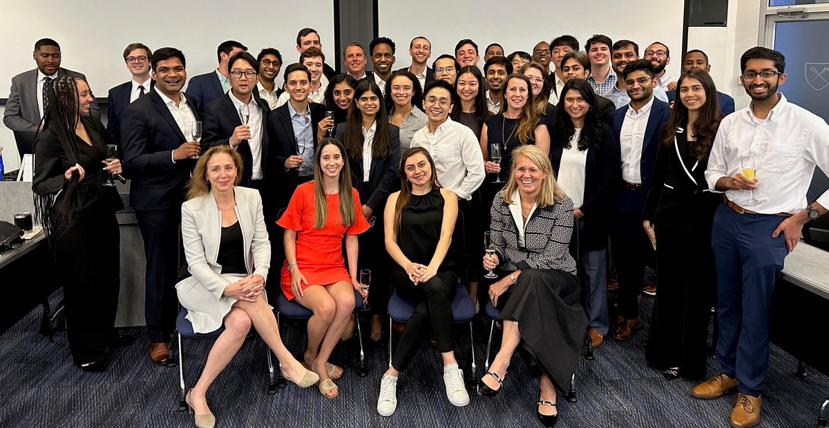 DonnaPetersCMeO's tweet photo. 42 MBA students from 11 countries. 1 client with a pressing, complex problem. Business is better with you at the helm, and it's an honor to be your faculty. @EmoryGoizueta IMPACT. #careercoaching #personaldevelopment https://t.co/WN7nV9ystP