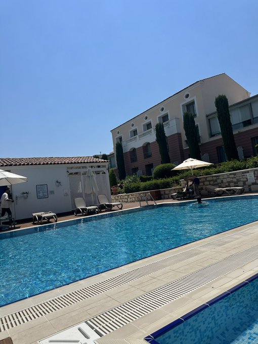 This is Summer ☀️ https://t.co/dPHD50M1Ko<a href="/tag/summer"class="tags"><span>#summer</span></a><a href="/tag/raw"class="tags"><span>#raw</span></a><a href="/tag/screengrab"class="tags"><span>#screengrab</span></a><a href="/tag/cappadocia"class="tags"><span>#cappadocia</span></a>