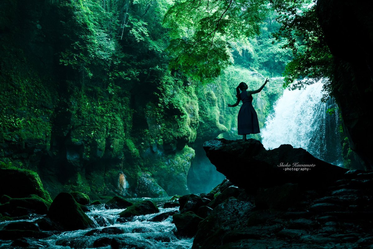 幸せなご報告🥰

「Portrait Biwak GREEN」で
HASEO賞 <a href="/haseo0409/">HASEO HASEGAWA</a> 
佐野小波賞 <a href="/konami_new/">佐野小波🐾赤髪</a> 
を受賞いたしました🥺

作品は4階の418に展示。
会期は明日6日まで。
是非、見ていただけたら幸甚です🥰

10月の個展で元々展示が決まっていたのですが、今よりもっと自信をもって展示します💪🏻

#ポトビバ