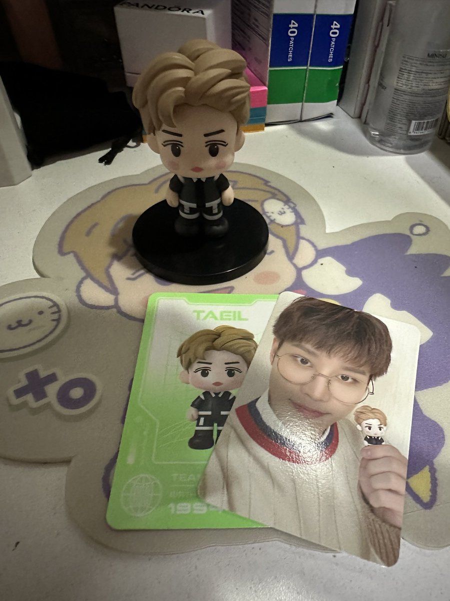 jungjooxztokki's tweet photo. Someone arrived today! Thank you for this cutie Taeil figure @hrenmails! #andyfeeds https://t.co/4ZRBi9tHUd