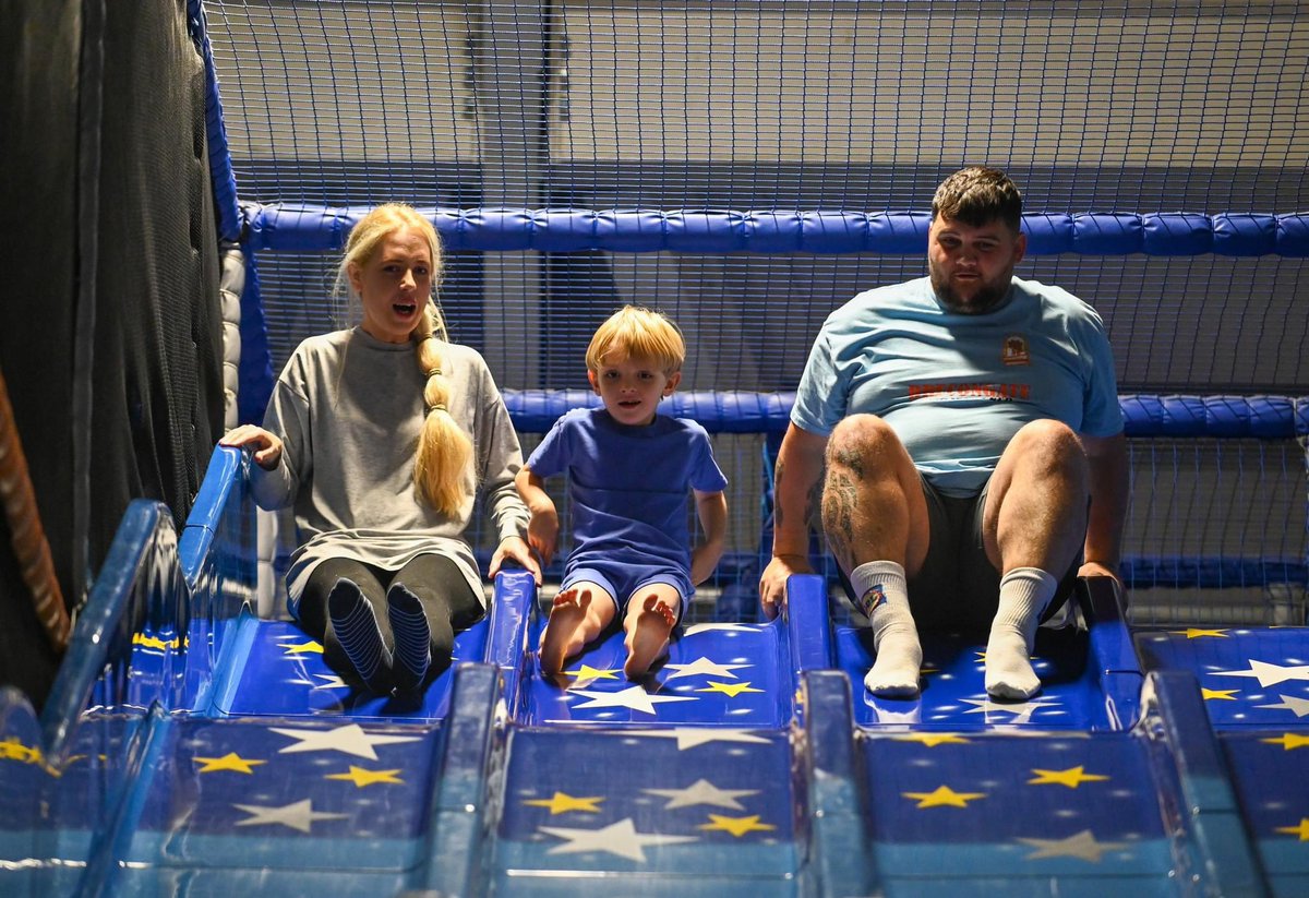 Unfortunately we couldn’t get as many photos  as we would like from our super fun night in Trago Mills soft play centre last night. The kids are just far to fast for us 😂