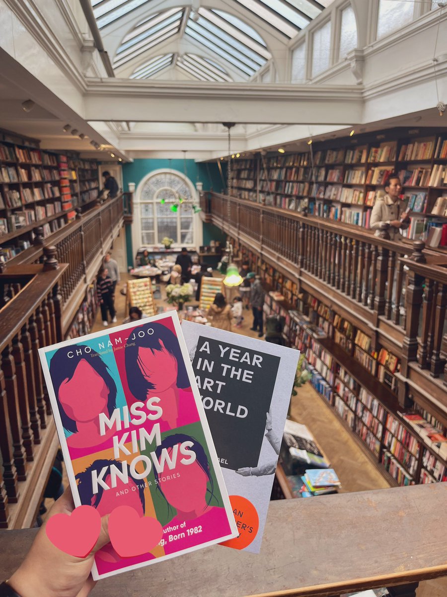 Picked up my latest read, ‘Miss Kim Knows’, by Cho Nam Joo (author of Kim Jiyoung) #booklovers 📚 

@koreanlitnow @ltikorea @Dauntbooks @ScribnerUK