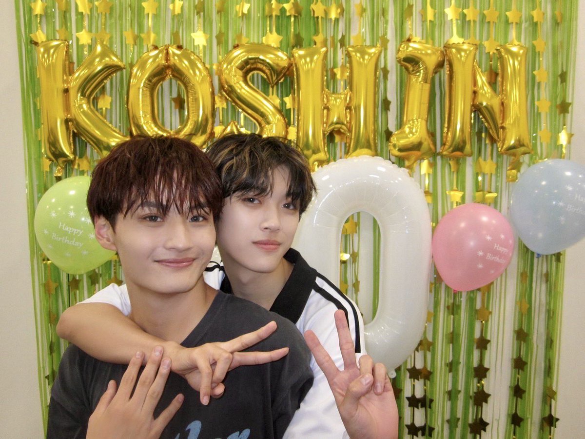 official_DXTEEN's tweet photo. [#平本健]
イオンモール名古屋茶屋リリイベありがとうございました！！
それに、こーしん誕生日おめでとう！もっといろんなこと挑戦していこーぜ！！
神戸もよろしくね💙

#DXTEEN #HIRAMOTOKEN https://t.co/qU9HnH8Gie